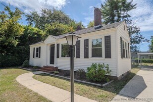 120 Kirkland Dr in Fayetteville, NC - Building Photo