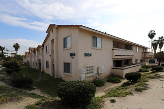 Cedar West Regency Apartments in Vista, CA - Building Photo - Building Photo