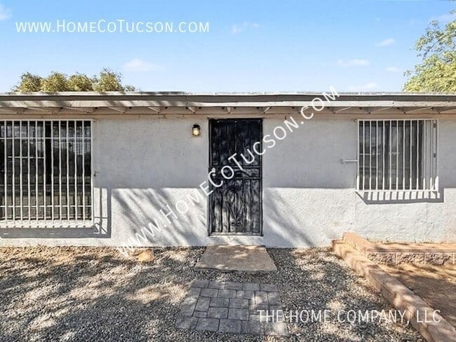 410 W Calle Antonia in Tucson, AZ - Building Photo - Building Photo