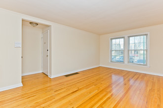 4264 W Nelson St-Unit -4264-1 in Chicago, IL - Building Photo - Building Photo
