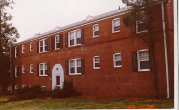 1200 N Kensington St in Arlington, VA - Foto de edificio - Building Photo
