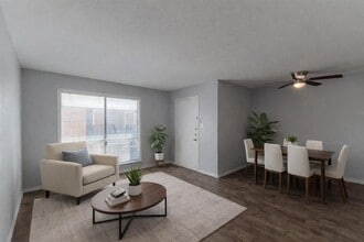 100 Uhland Rd in San Marcos, TX - Building Photo - Building Photo