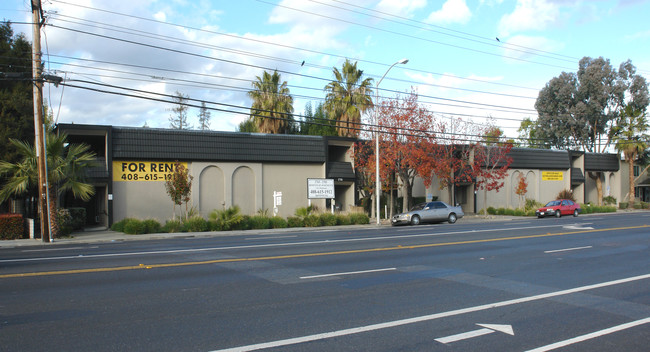 Homestead Manor in Santa Clara, CA - Foto de edificio - Building Photo