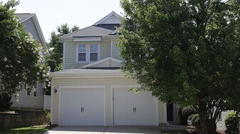4030 Remington Oaks Cir in Cary, NC - Building Photo