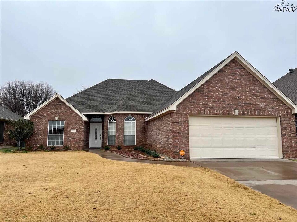 5448 Prairie Lace Ln in Wichita Falls, TX - Building Photo