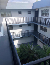 2498 SW 17th Ave in Miami, FL - Building Photo - Building Photo