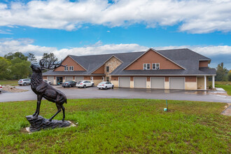 Celestial Hills in New London, WI - Foto de edificio - Building Photo