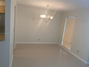 5963 NW 19th Ct-Unit -5963 in Lauderhill, FL - Building Photo - Building Photo