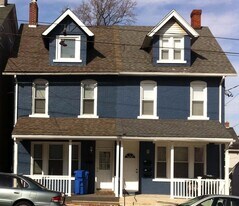 452 Carlton Ave in Bethlehem, PA - Building Photo