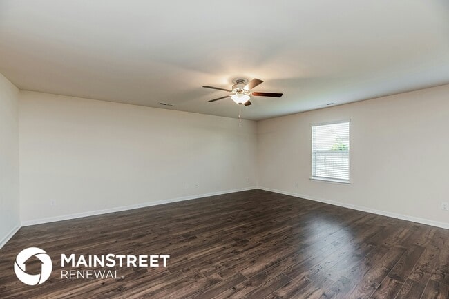 132 Westcott St in La Vergne, TN - Foto de edificio - Building Photo