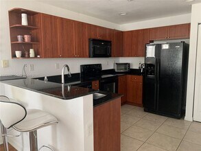 10855 NW 88th Terrace in Doral, FL - Building Photo - Building Photo