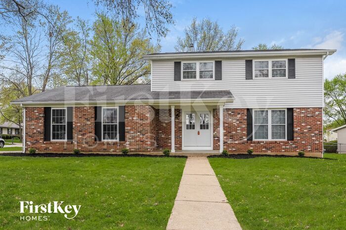 2 Dogwood Ct in St. Peters, MO - Foto de edificio