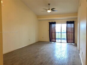 485 SW 113th Way in Pembroke Pines, FL - Building Photo - Building Photo