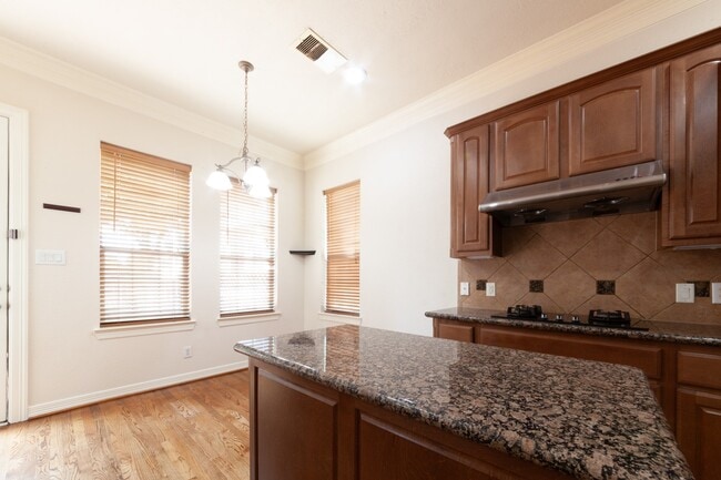 3206 Holly Thicket Dr