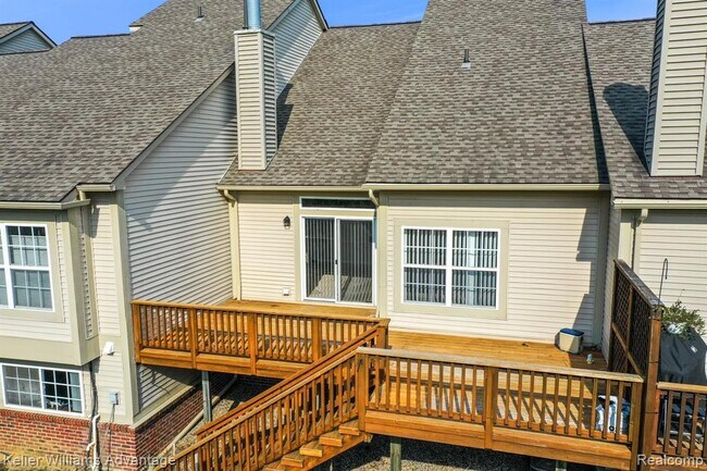 31173 Livingston Dr in Novi, MI - Building Photo - Building Photo