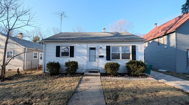 property at 923 Jasper St