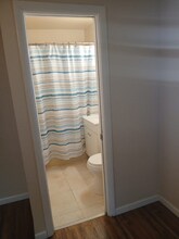 359 W Dayton Cir in Fort Lauderdale, FL - Building Photo - Building Photo