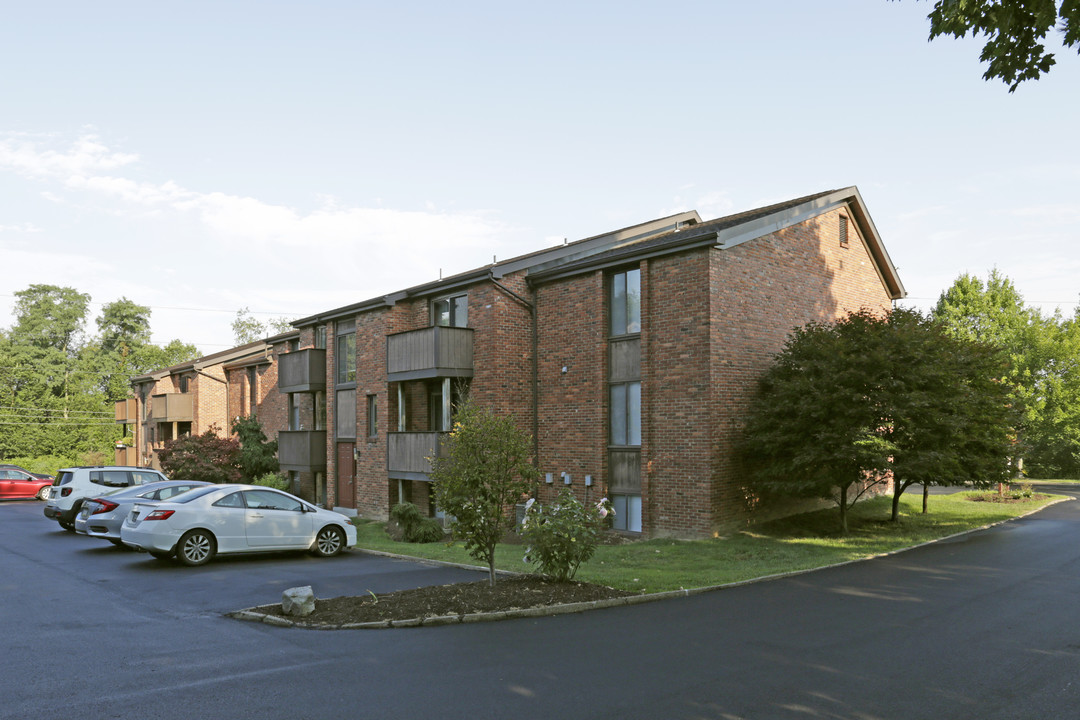 Rusty Hollow Apartments in Bethel Park, PA - Building Photo