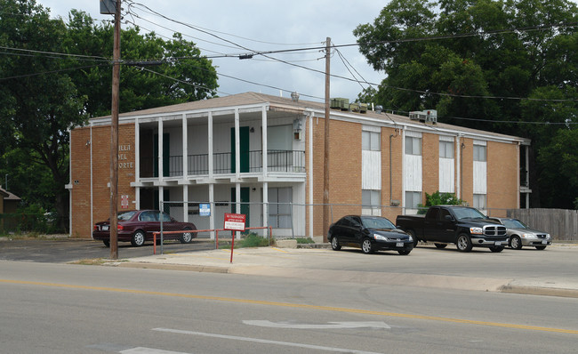 Villa Del Norte Apartments in Killeen, TX - Building Photo - Building Photo