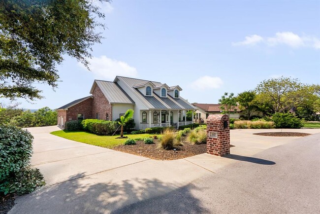 117 Carefree Cir in Lakeway, TX - Building Photo - Building Photo