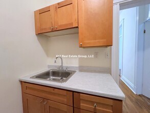 27 Park Dr in Boston, MA - Building Photo - Building Photo