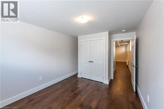 35 Niagara St in St Catharines, ON - Building Photo - Building Photo