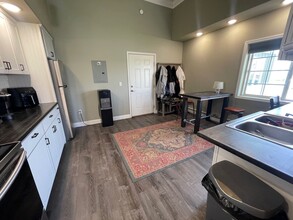 3780 Leasure St-Unit -Unit A in Fairbanks, AK - Building Photo - Building Photo