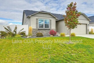 12335 Gipper Loop in Rathdrum, ID - Foto de edificio - Building Photo