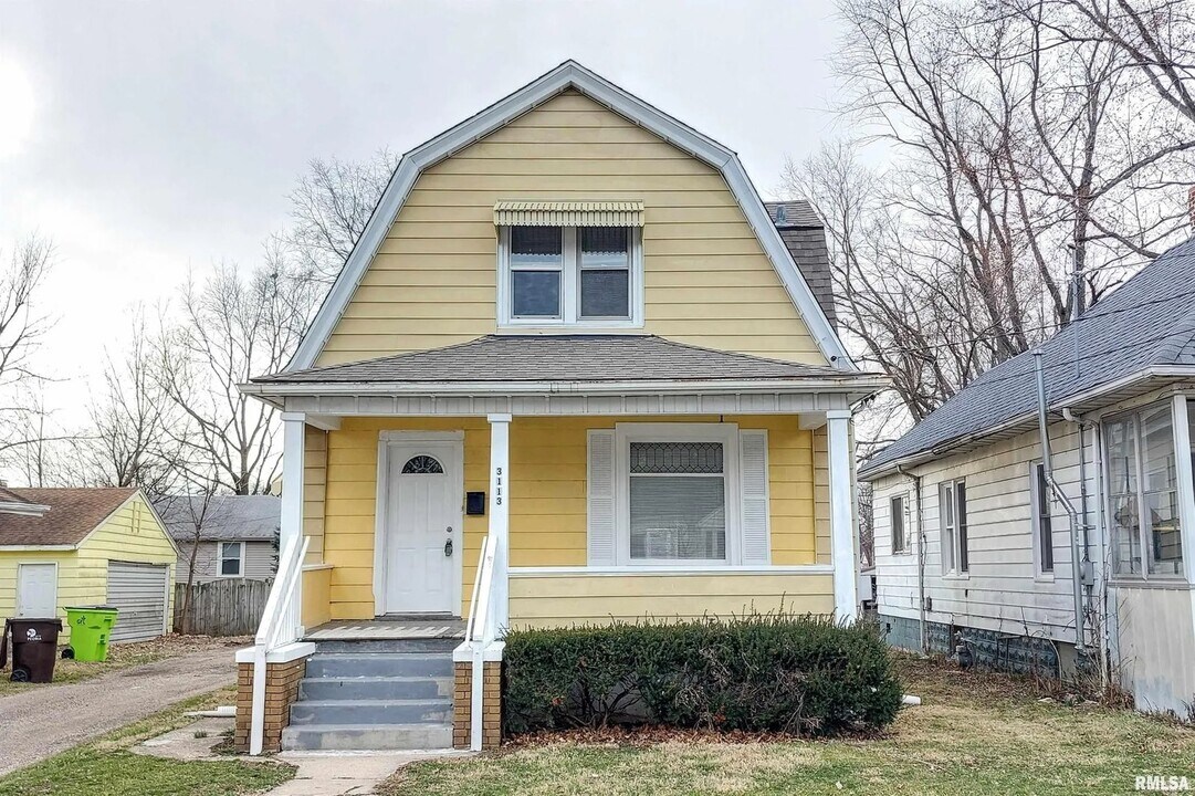 3113 N New York Ave in Peoria, IL - Building Photo