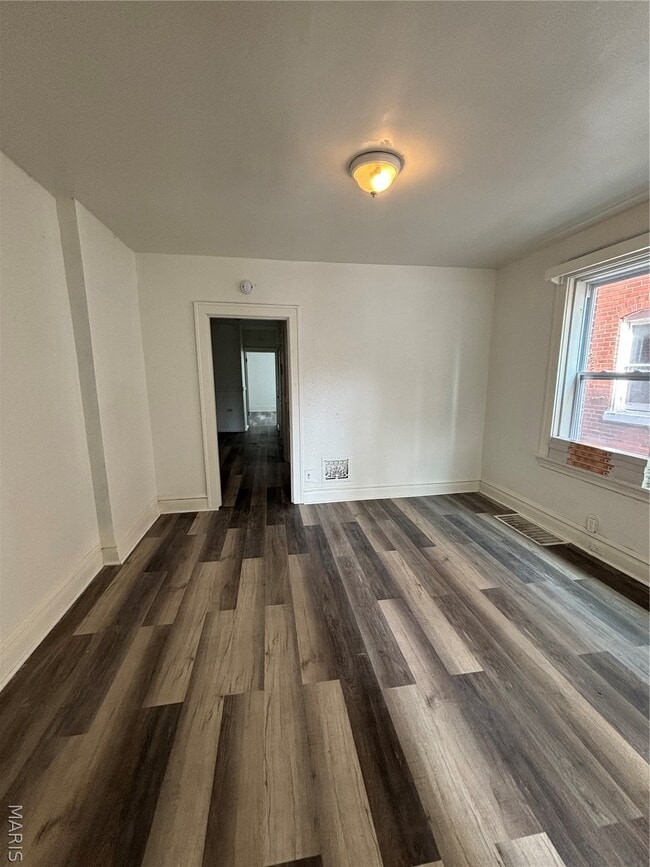 6037 W Florissant Ave in St. Louis, MO - Building Photo - Building Photo