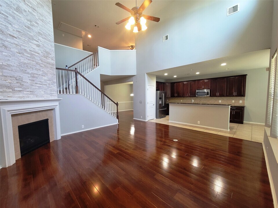 17006 Cherokee Lake Ln in Houston, TX - Building Photo