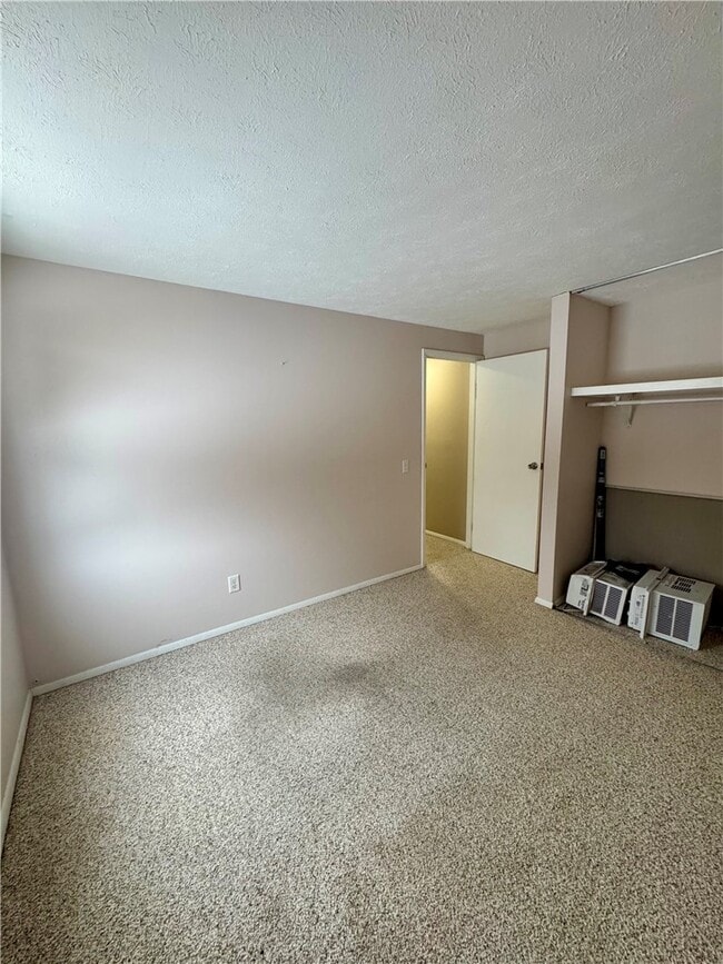 property at 5 Bramblewood Ln