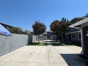 17132 Emerald Ln, Unit D in Huntington Beach, CA - Foto de edificio - Building Photo