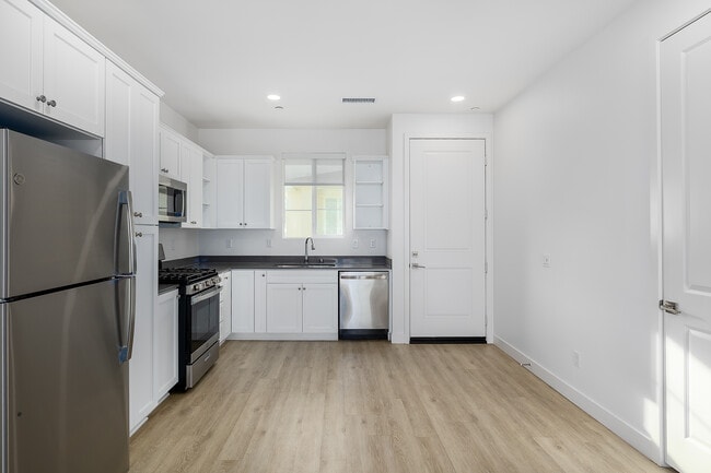 Vello Valley in Lancaster, CA - Foto de edificio - Interior Photo