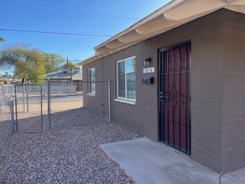 301 W Highland Ave in Phoenix, AZ - Building Photo