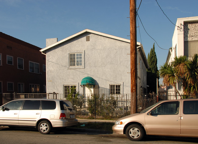 1053 S New Hampshire Ave in Los Angeles, CA - Building Photo - Building Photo