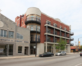 4530 N Kedzie Ave in Chicago, IL - Building Photo - Building Photo