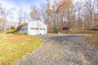 43 Evergreen Rd in Northford, CT - Building Photo - Building Photo