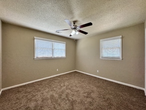 2406 Greenbrier Dr in Phenix City, AL - Building Photo - Building Photo