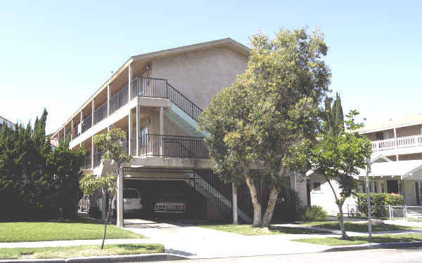 769 Cherry Ave in Long Beach, CA - Foto de edificio - Building Photo