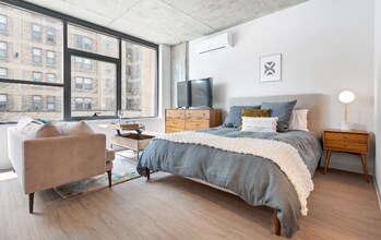 4550 N Sheridan Rd in Chicago, IL - Building Photo - Building Photo