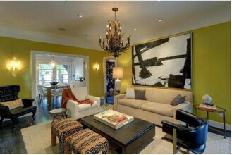 624 N West Knoll Dr in West Hollywood, CA - Building Photo - Building Photo