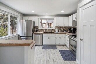 2 Killdeer Ln in Bend, OR - Building Photo - Building Photo
