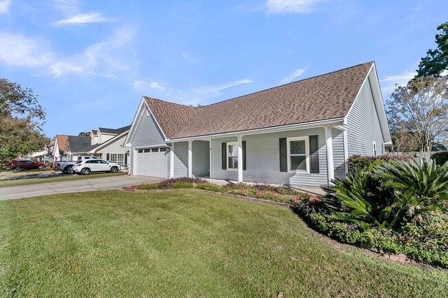 111 Hopper Dr in Summerville, SC - Building Photo - Building Photo