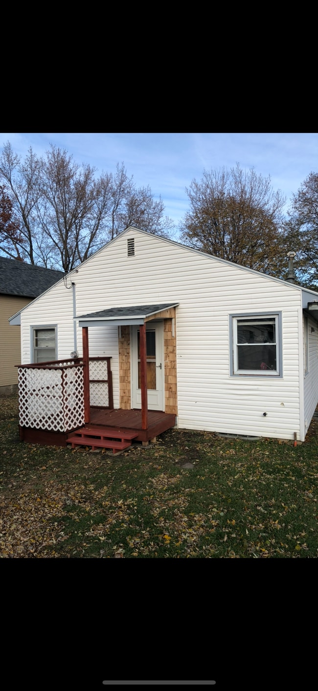303 Eugene St in Radcliffe, IA - Building Photo - Building Photo