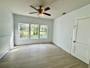 214 S 4th St in Wills Point, TX - Building Photo - Building Photo