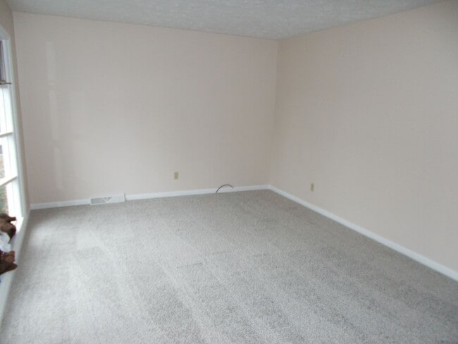 2235 Autumn Way in Richmond, IN - Building Photo - Building Photo