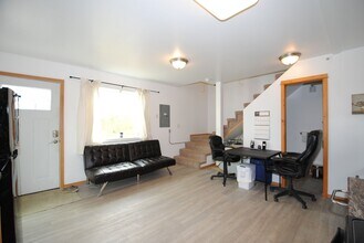 2585 Keel Ct in Fairbanks, AK - Building Photo - Building Photo