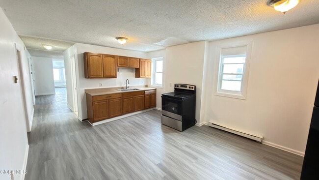 3134 6th Ave in Troy, NY - Building Photo - Building Photo