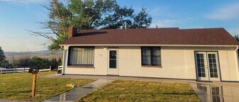 1308 High St in Rawlins, WY - Building Photo